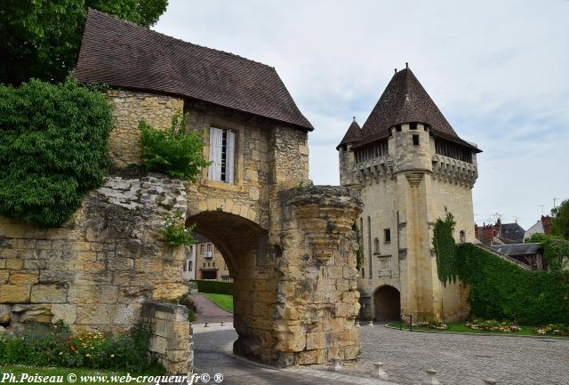 Porte du Croux de Nevers