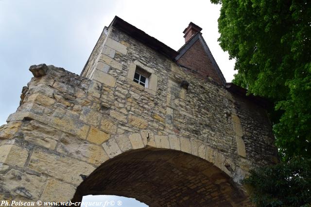 Porte du Croux de Nevers