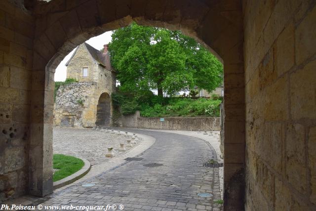 Porte du Croux de Nevers
