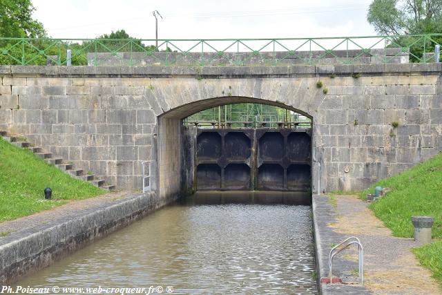 Écluses 4.5.6 de Chavance un ouvrage du Canal