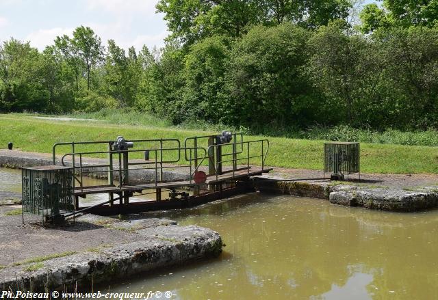 Écluses 4.5.6 de Chavance un ouvrage du Canal