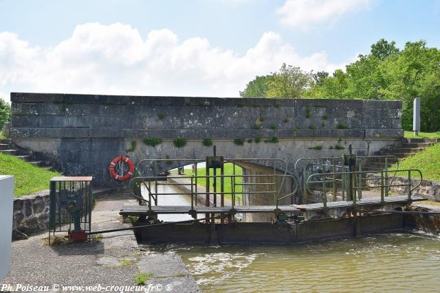 Écluses 4.5.6 de Chavance un ouvrage du Canal