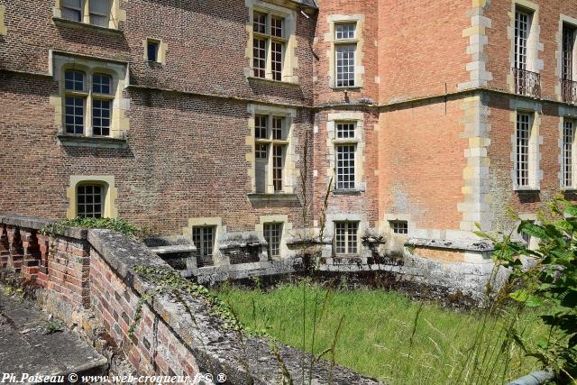 Château de Saint Amand en Puisaye Nièvre Passion