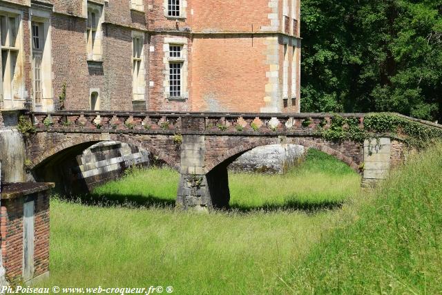 Château de Saint Amand en Puisaye Nièvre Passion