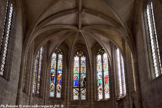 Église de Saint-Amand en Puisaye Nièvre Passion