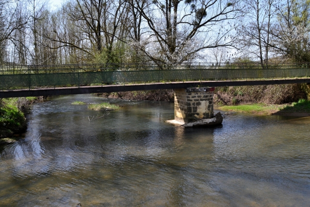 Gué et passerelle de Pourcelanges