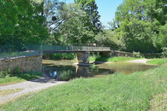 Gué et passerelle de Pourcelanges