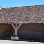 Lavoir dans Montigny aux Amognes
