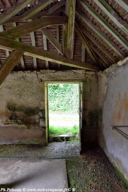 Lavoir de Suilly la Tour