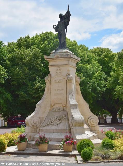 Monument aux Morts de Donzy