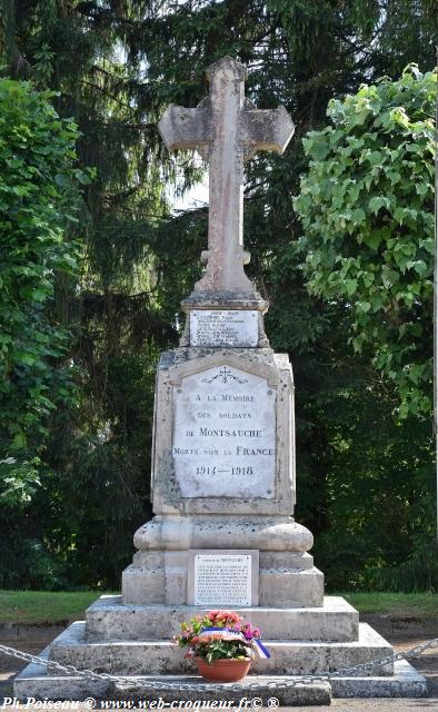Monument aux Morts de Montsauche