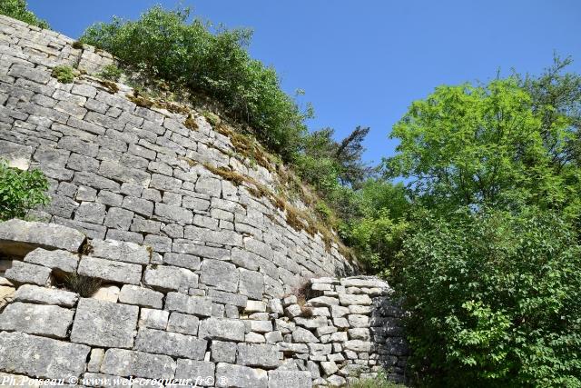 Muraille de Chevroches Nièvre Passion