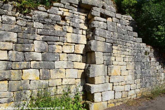 Muraille de Chevroches Nièvre Passion