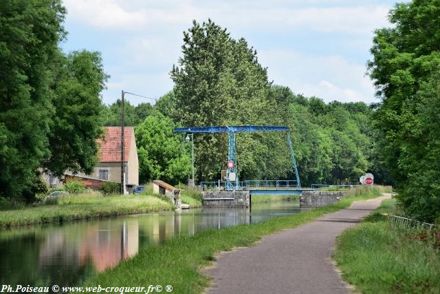 Pont-Levis de Pousseaux 