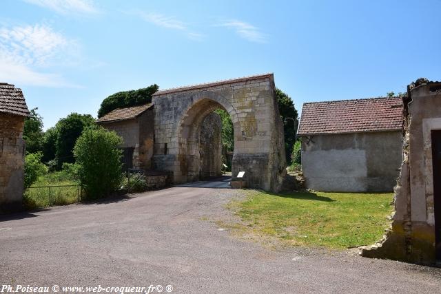 La Porte de Cosne de Saint-Vérain Nièvre Passion