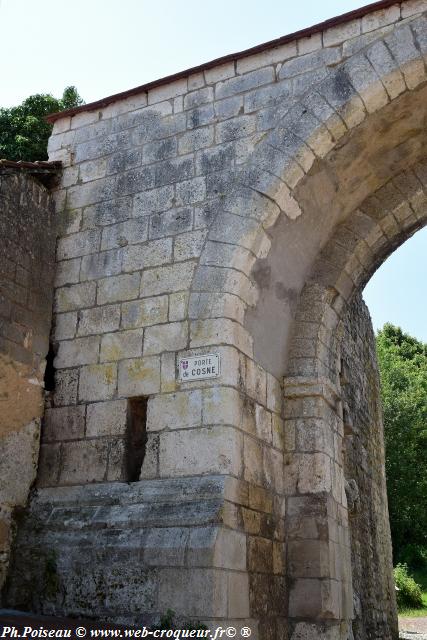 Porte de Cosne de Saint-Vérain