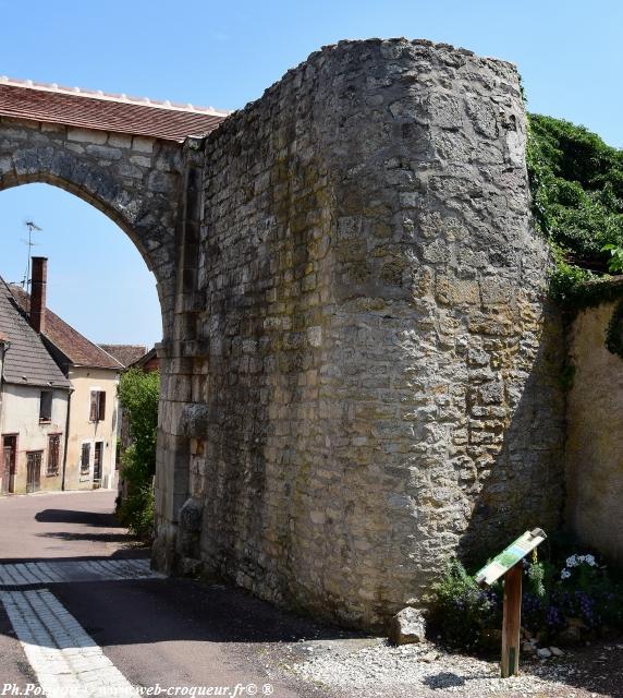 Porte de Cosne de Saint-Vérain