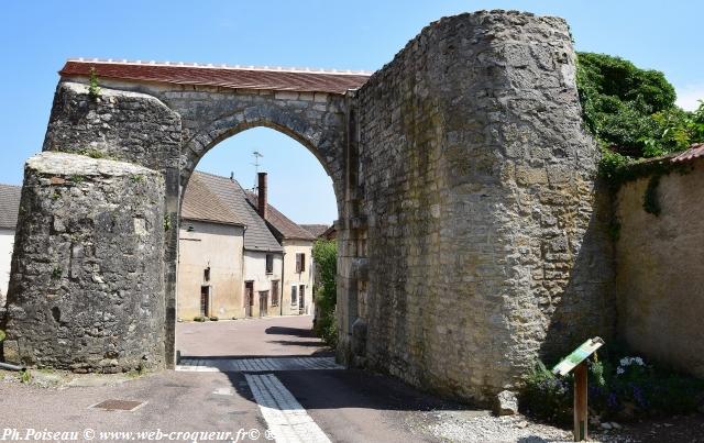 La Porte de Cosne de Saint-Vérain Nièvre Passion