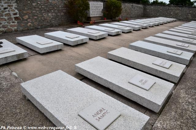 Cimetière de Dun-les-Places Nièvre Passion