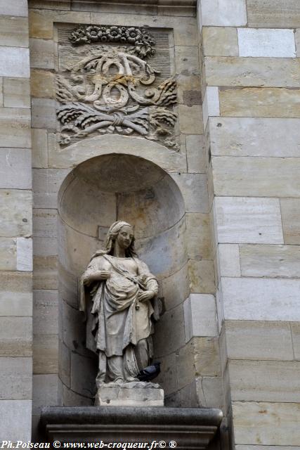 Église Saint Pierre de Nevers Nièvre Passion