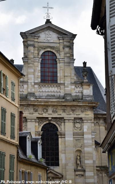 Église Saint Pierre de Nevers Nièvre Passion