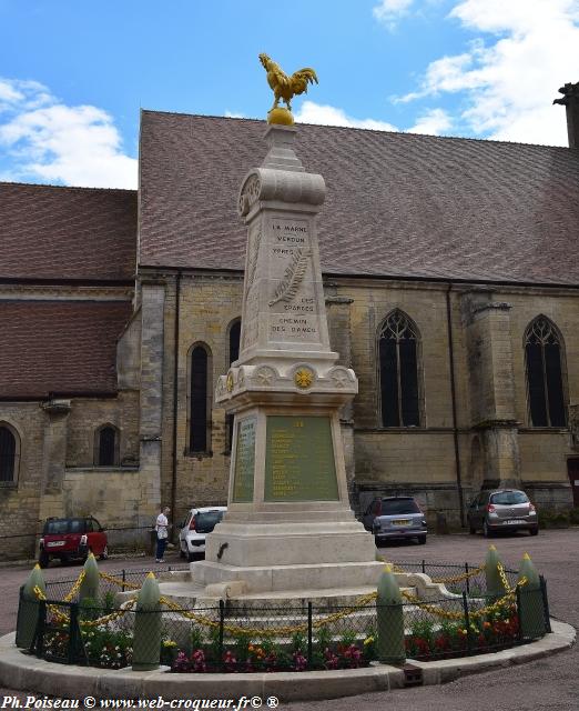 Monument Aux Morts de Tannay Nièvre Passion