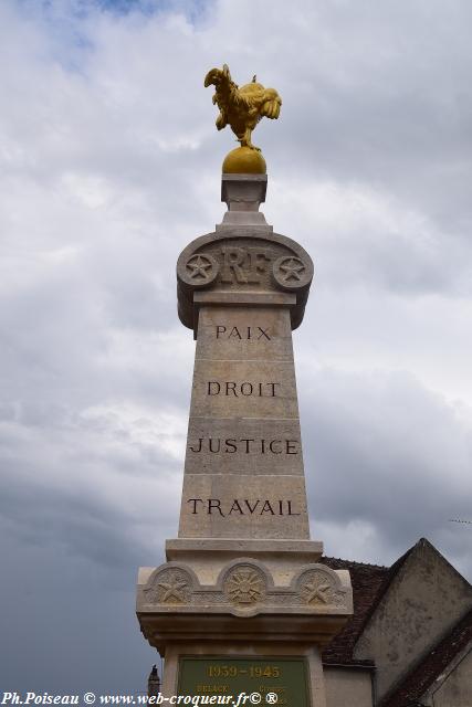 Monument Aux Morts de Tannay Nièvre Passion