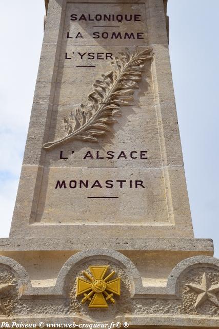 Monument Aux Morts de Tannay Nièvre Passion