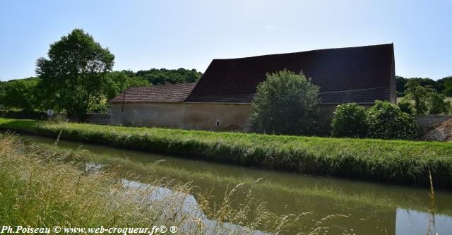 Canal du Nivernais à Basseville