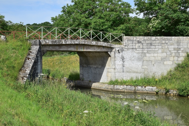 Canal du Nivernais à Basseville