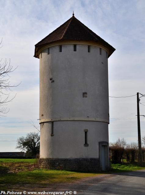 Château d' eau à Feuilles Nièvre Passion