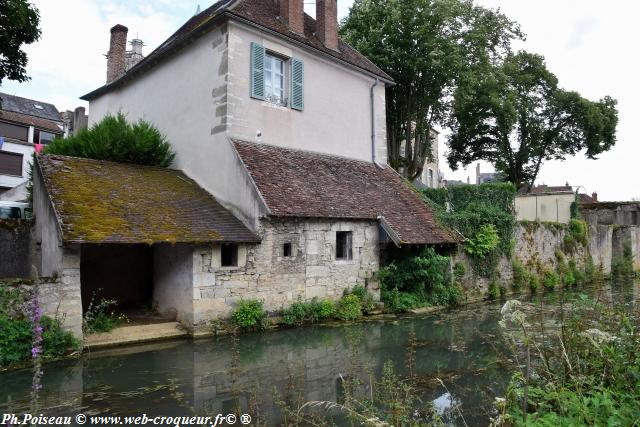 Lavoirs du quai des îles à Clamecy Nièvre Passion