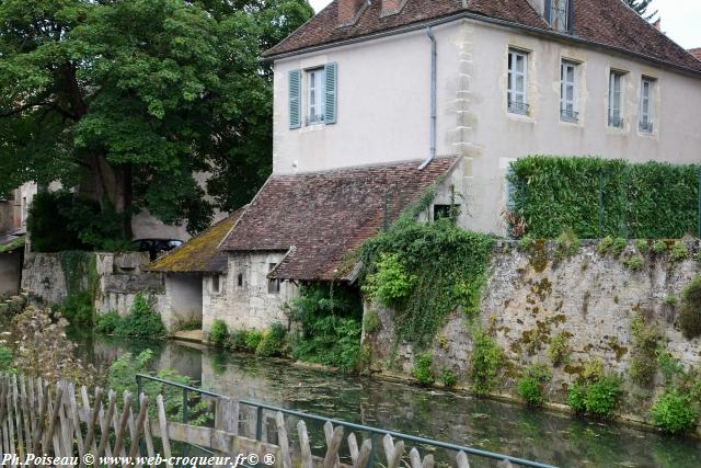 Lavoirs du quai des îles à Clamecy Nièvre Passion