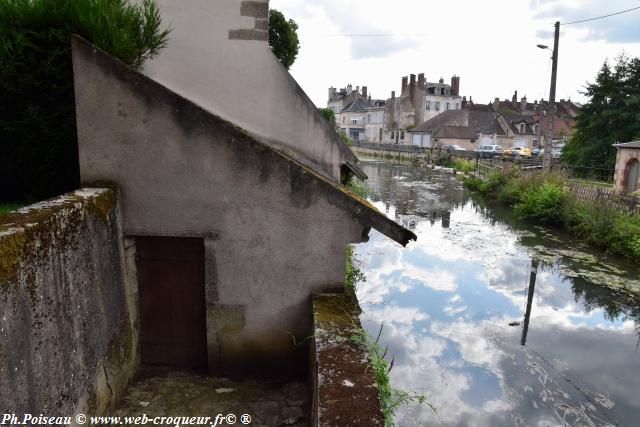 Lavoirs du quai des îles à Clamecy Nièvre Passion