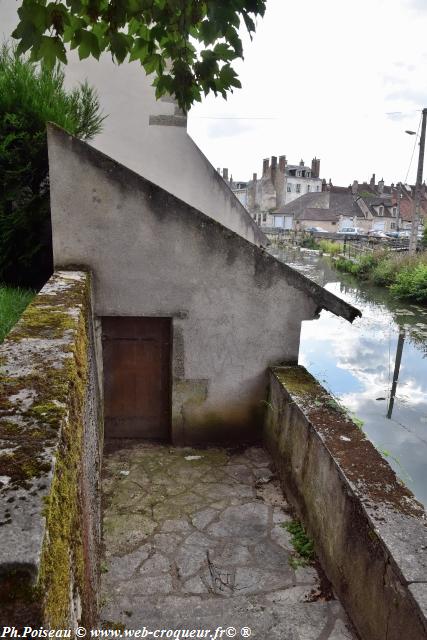 Lavoirs du quai des îles à Clamecy Nièvre Passion