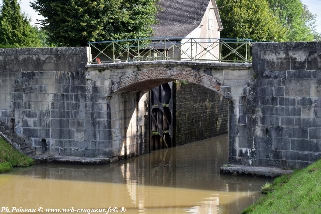 Écluse de Mingot un beau patrimoine