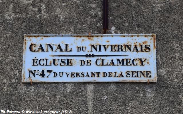 Écluse N°47 du Canal du Nivernais Nièvre Passion