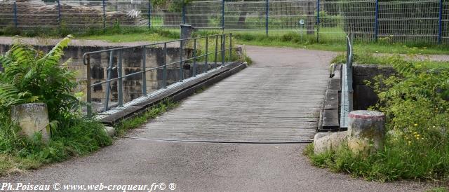 Écluse du Canal du Nivernais Nièvre Passion