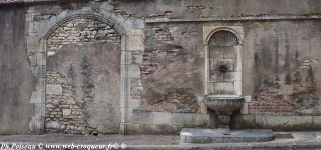 Fontaine à Coquille de Clamecy Nièvre Passion