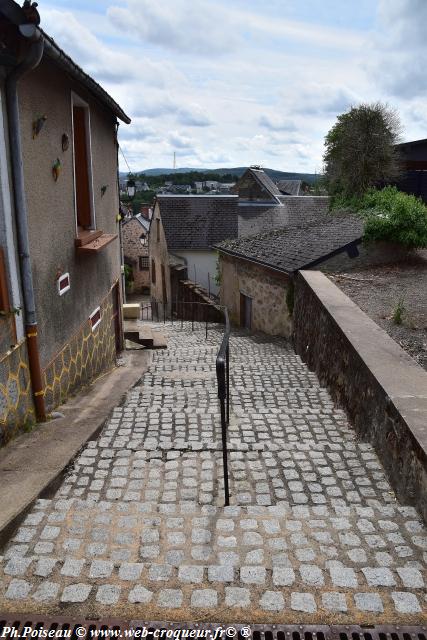 Source et Croix de Château Chinon