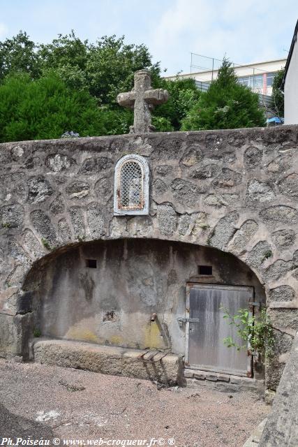 Source et Croix de Château Chinon
