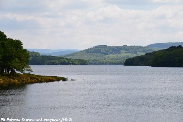 Lac de "Pannecière"