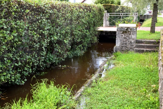 Petit Lavoir de Lormes Nièvre Passion