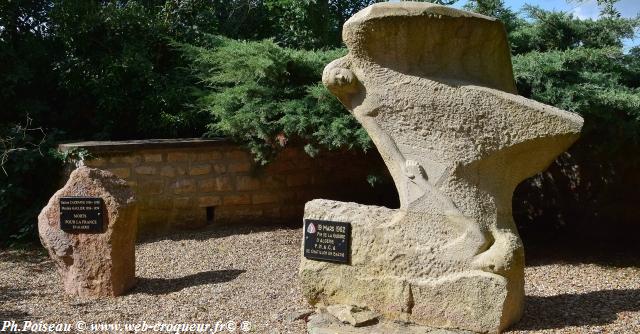 Stèle aux Morts de Châtillon en Bazois Nièvre Passion