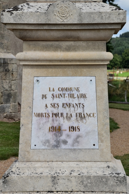 Monument aux morts de Saint Hilaire en Morvan