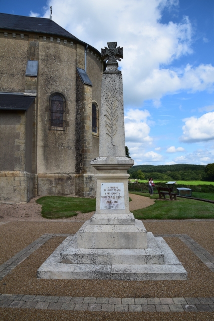 Monument aux morts de Saint Hilaire en Morvan Nièvre Passion