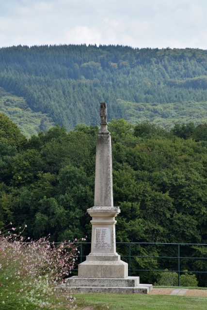 Monument aux morts de Saint Hilaire en Morvan