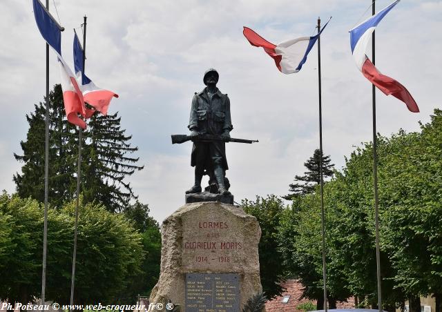 Monument aux Morts de Lormes