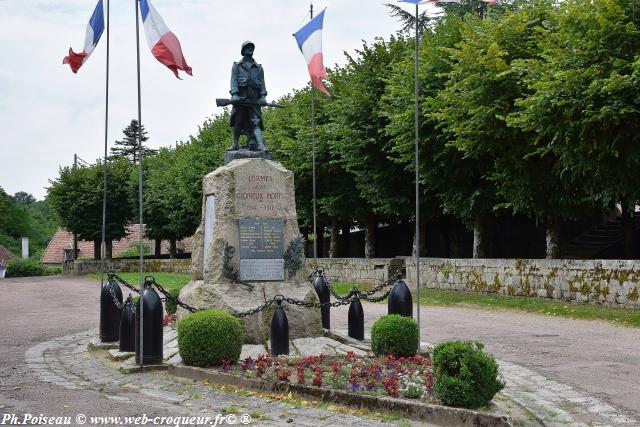 Monument aux Morts de Lormes