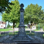 Monument aux Morts de Montigny sur Canne